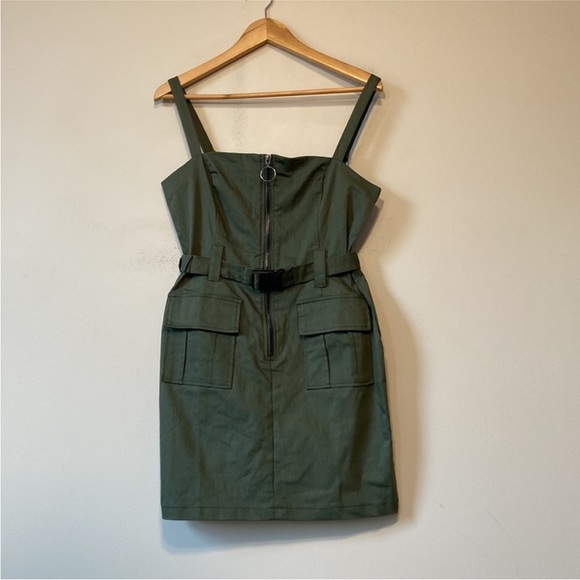 Hello Molly Dress - Picture 3 of 6